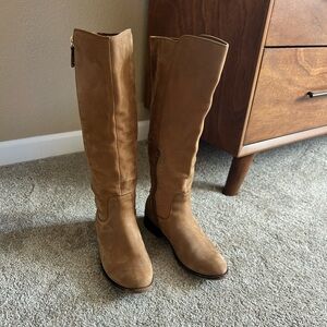 Tan suede boots in size 9 from Aldo